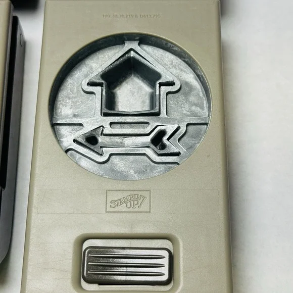 Stampin' Up! Locking Paper Punch LOT of 4 Tags Arrows Cupcake Scrapbook Cards - Picture 10 of 11